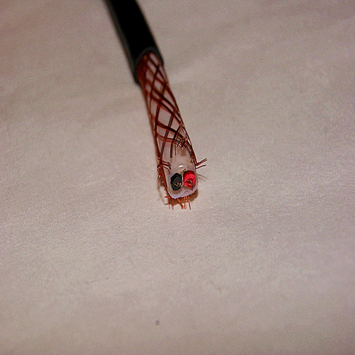 屏蔽电缆